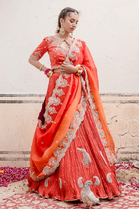 Buy Latest Banarasi Silk Lehenga Choli Online at Ethnic Plus