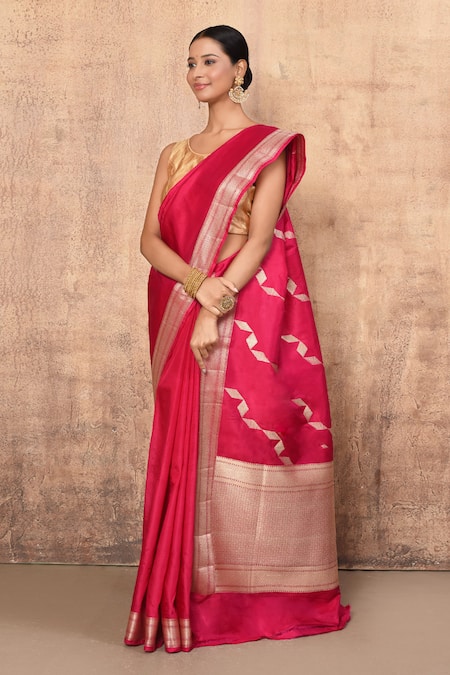 Naaritva India_Pink Kota Doria Zari Striped Handwoven Banarasi Saree With Running Blouse _Online_at_Aza_Fashions