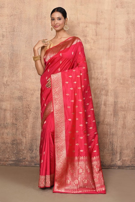 Naaritva India Vintage Pattern Banarasi Saree With Running Blouse 