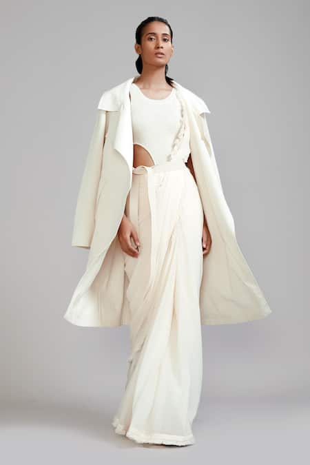 Mati Fringed Border Saree Set With Trench Jacket 