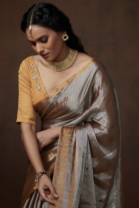 Buy Dressfolk Silver Tissue Zari Handwoven Saree With Running Blouse Online at Aza Fashions Buy_Dressfolk_Silver Tissue Zari Handwoven Saree With Running Blouse_Online_at_Aza_Fashions