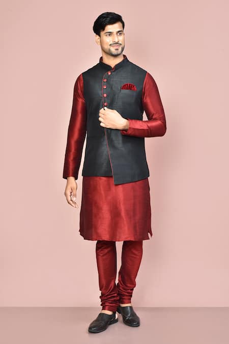 Aryavir Malhotra Solid Bundi Churidar Set 