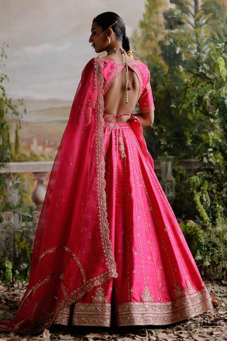 Shop Jigar Mali Pink Silk, Organza Sequins, Embroidery, Beads V-neck Raw Bridal Lehenga Set at Aza Fashions Shop_Jigar Mali_Pink Silk, Organza Sequins, Embroidery, Beads V-neck Raw Bridal Lehenga Set _at_Aza_Fashions