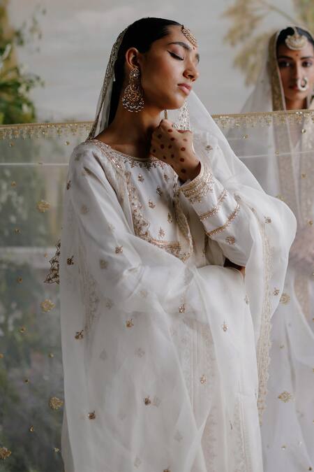 Jigar Mali_Off White Chanderi, Organza Embroidery, Diamonds Round Neck Anarkali Jacket Set _Online_at_Aza_Fashions