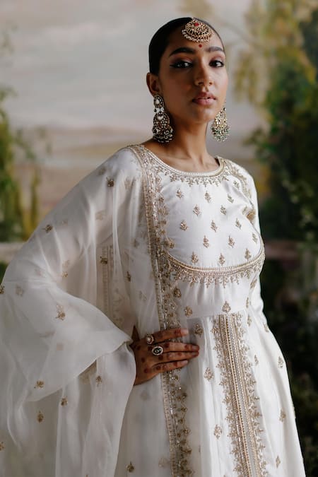 Jigar Mali_Off White Chanderi, Organza Embroidery, Diamonds Round Neck Anarkali Jacket Set _at_Aza_Fashions