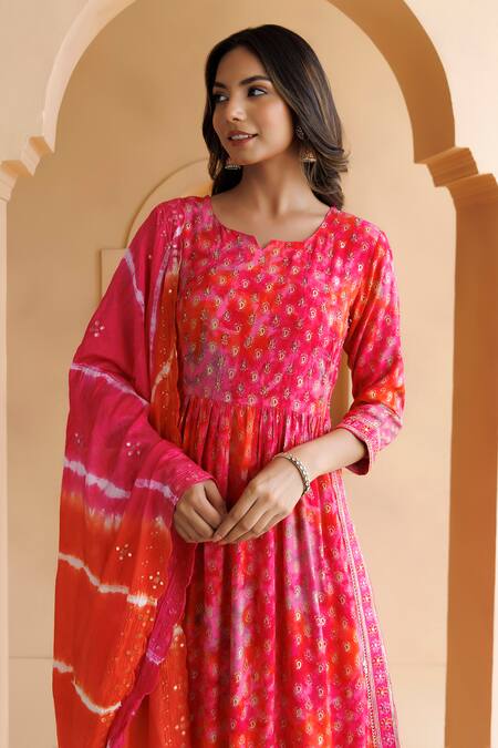 Geroo Jaipur_Pink Cotton, Rayon, Silk Embroidery Split V-neck Thread Work Kurta Pant Set_at_Aza_Fashions