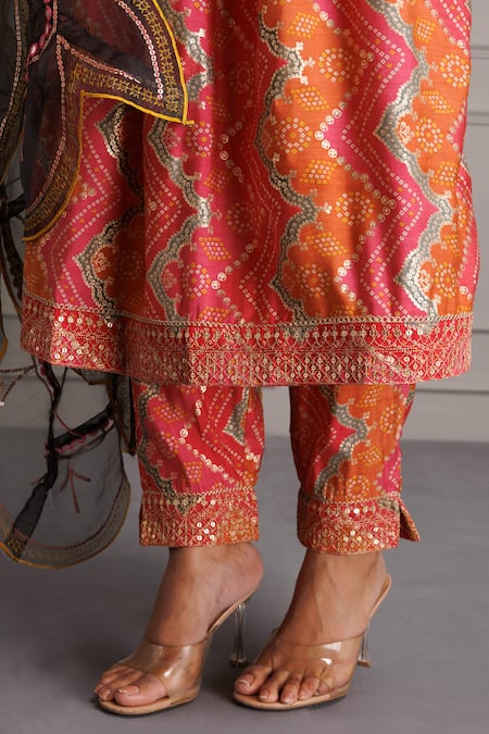 Geroo Jaipur_Pink Silk, Organza Embroidery, Sequins Round Neck Bandhani Print Kurta Pant Set_at_Aza_Fashions