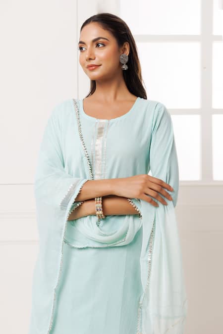 Buy_Geroo Jaipur_Green Cotton, Chiffon Gota Patti Round Neck Placement Embroidered Kurta Set _Online_at_Aza_Fashions