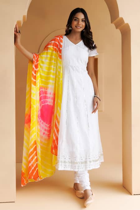 Buy_Geroo Jaipur_White Cotton, Chiffon Gota Patti V-neck Embroidered Anarkali Set _Online_at_Aza_Fashions