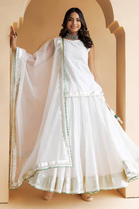 Geroo Jaipur White Kurta And Skirt Cotton Embellished Gota Lappa Round Border Set 