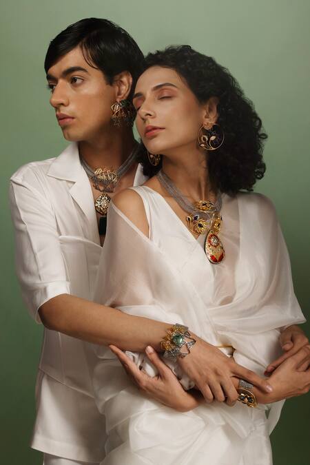 Trupti Mohta_Green Stones Star Carved Bracelet _Online_at_Aza_Fashions