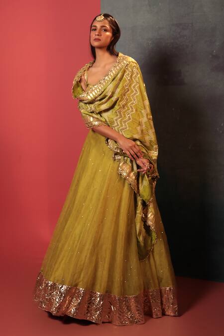 Buy Bandhani Green Silk, Organza Gota Patti Square Neck Embroidered Lehenga Blouse Set Online at Aza Fashions Buy_Bandhani_Green Silk, Organza Gota Patti Square Neck Embroidered Lehenga Blouse Set _Online_at_Aza_Fashions