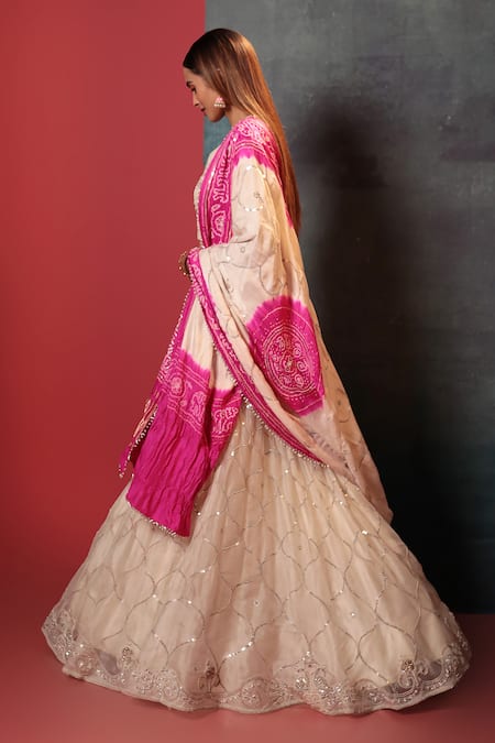 Buy_Bandhani_Off White Silk, Organza Sequins, Zari Quatrefoil Embroidered Lehenga Set _Online_at_Aza_Fashions