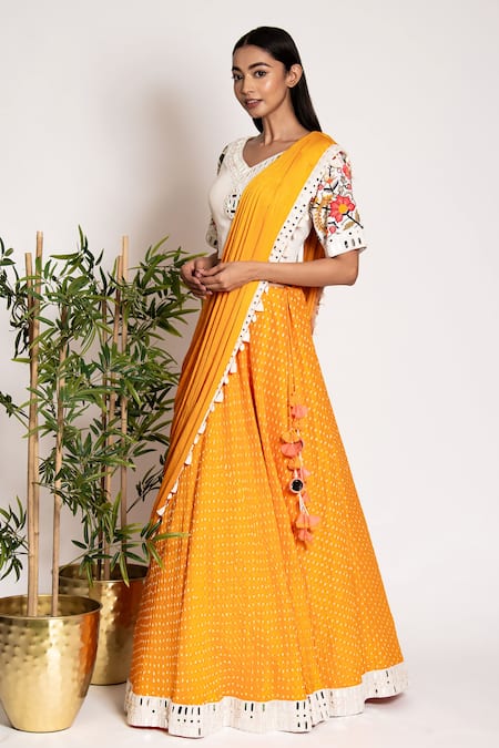 Bandhani_Yellow Silk Mirrors, Embroidery V-neck Bandhani Pattern Lehenga Set _Online_at_Aza_Fashions