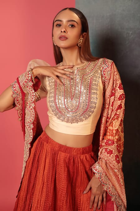 Buy_Bandhani_Red Silk, Georgette Embroidery, Sequins Split Ombre Crush Lehenga Blouse Set _Online_at_Aza_Fashions