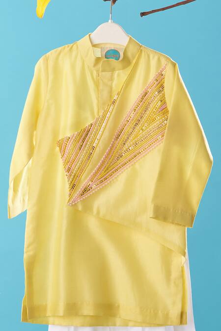 Turqidz By Shweta Aggarwal Yellow Chanderi, Satin, Linen, Placement Embroidered Kurta Set Online at Aza Fashions Turqidz By Shweta Aggarwal_Yellow Chanderi, Satin, Linen, Placement Embroidered Kurta Set _Online_at_Aza_Fashions