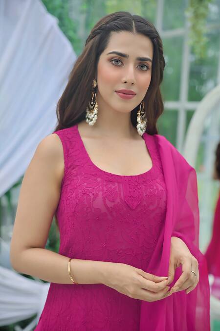 LABEL AISHWARYRIKA_Pink Georgette Embroidery Round Neck Floral Chikankari Kurta Set _Online_at_Aza_Fashions