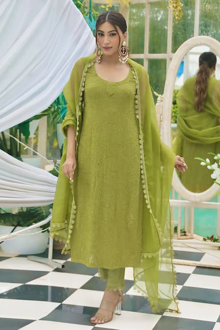 LABEL AISHWARYRIKA Green Georgette Embroidery Chikankari Round Blossom Kurta Set 