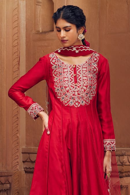 Seema Nanda Red Chanderi Silk Embellished Adara Zari Embroidered Anarkali Set Online at Aza Fashions Seema Nanda_Red Chanderi Silk Embellished Adara Zari Embroidered Anarkali Set _Online_at_Aza_Fashions
