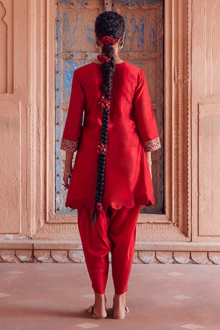 Shop Seema Nanda Red Chanderi Silk Embroidery Floral V Neck Amal Kurta Tulip Pant Set at Aza Fashions Shop_Seema Nanda_Red Chanderi Silk Embroidery Floral V Neck Amal Kurta Tulip Pant Set _at_Aza_Fashions