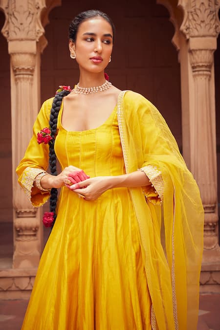 Seema Nanda Yellow Chanderi Silk Esra Embroidered Anarkali Set Online at Aza Fashions Seema Nanda_Yellow Chanderi Silk Esra Embroidered Anarkali Set _Online_at_Aza_Fashions