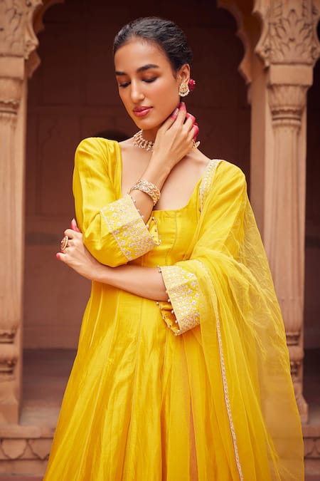 Buy Seema Nanda Yellow Chanderi Silk Esra Embroidered Anarkali Set Online at Aza Fashions Buy_Seema Nanda_Yellow Chanderi Silk Esra Embroidered Anarkali Set _Online_at_Aza_Fashions