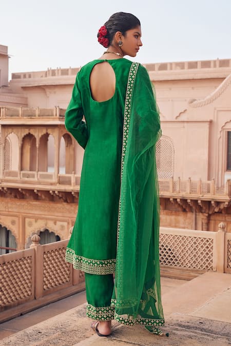 Shop Seema Nanda Green Chanderi Silk Laila Placed Dori Bodice Kurta Pant Set at Aza Fashions Shop_Seema Nanda_Green Chanderi Silk Laila Placed Dori Bodice Kurta Pant Set _at_Aza_Fashions