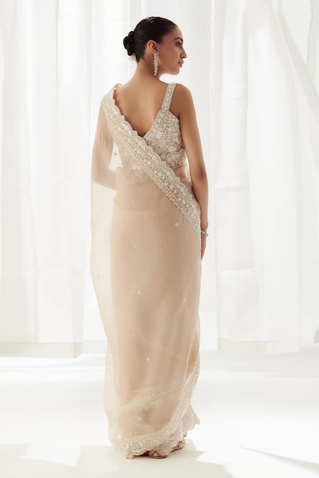 SUHINO Floral Cutwork Saree With Blouse 