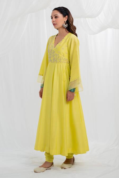 Rashi Jain_Yellow Chanderi Pearls V-neck Afreen Embroidered Anarkali Pant Set _Online_at_Aza_Fashions