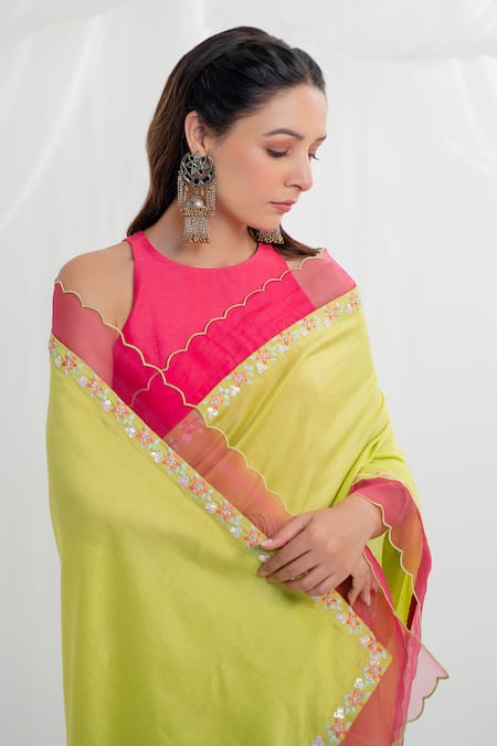 Rashi Jain_Green Chanderi Embroidery, Tassels Halter Neck Inaya Saree With Blouse _Online_at_Aza_Fashions