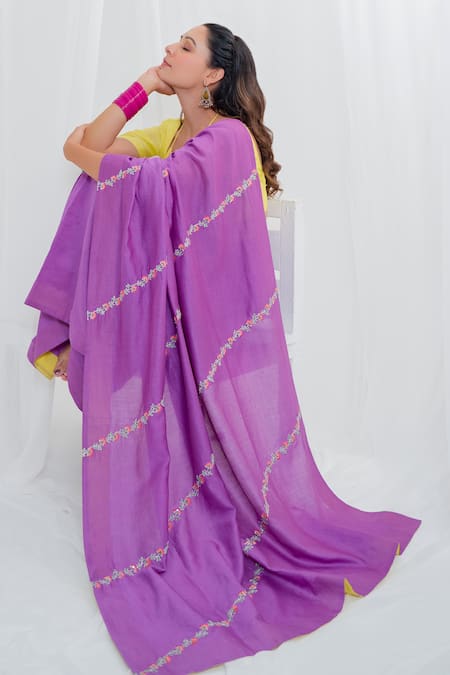 Shop Rashi Jain Purple Chanderi Embroidery Plunge Neck Mehrab Floral Saree With Blouse Online at Aza Fashions Shop_Rashi Jain_Purple Chanderi Embroidery Plunge Neck Mehrab Floral Saree With Blouse _Online_at_Aza_Fashions