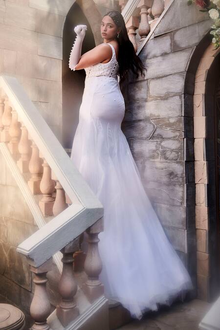 Buy SAANJH BY LEA White Chiffon, Tulle, Polyester Pearls Cecilia Embroidered Corset Gown Buy_SAANJH BY LEA_White Chiffon, Tulle, Polyester Pearls Cecilia Embroidered Corset Gown