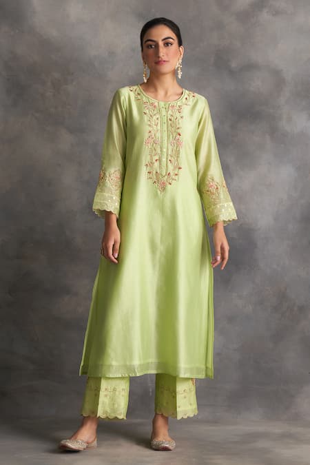 Anantaa By Roohi_Green Silk, Chanderi Embroidery, Tassels, Beads Round Neck Kurta Pant Set _Online_at_Aza_Fashions