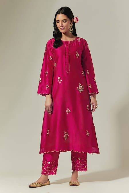 Buy Anantaa By Roohi Fuchsia Silk, Chanderi Embroidery Round Neck Kurta Set Online at Aza Fashions Buy_Anantaa By Roohi_Fuchsia Silk, Chanderi Embroidery Round Neck Kurta Set _Online_at_Aza_Fashions