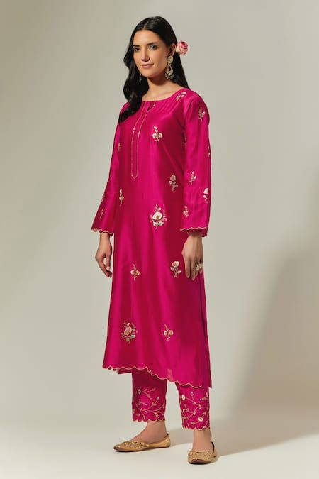 Shop Anantaa By Roohi Fuchsia Silk, Chanderi Embroidery Round Neck Kurta Set Online at Aza Fashions Shop_Anantaa By Roohi_Fuchsia Silk, Chanderi Embroidery Round Neck Kurta Set _Online_at_Aza_Fashions