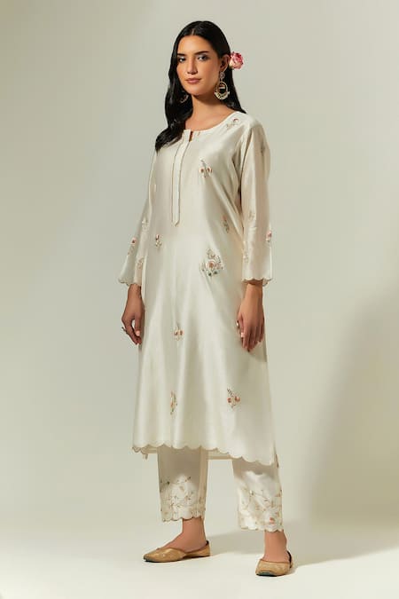 Anantaa By Roohi Off White Silk, Chanderi Embroidery Round Neck Kurta Palazzo Set at Aza Fashions Anantaa By Roohi_Off White Silk, Chanderi Embroidery Round Neck Kurta Palazzo Set _at_Aza_Fashions