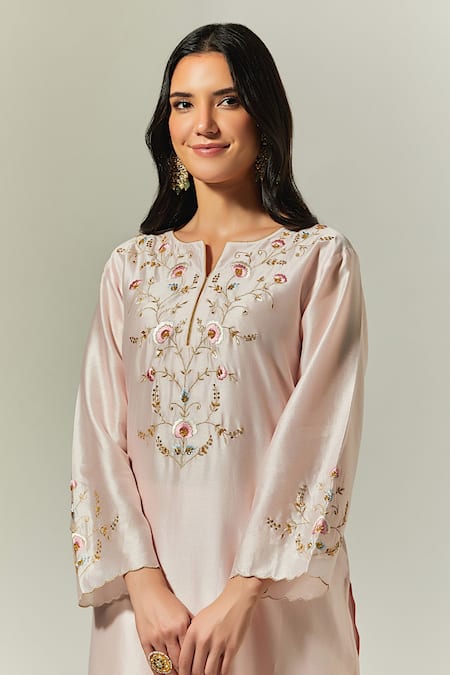 Anantaa By Roohi_Pink Silk, Chanderi Embroidery, Cut Work Keyhole Neck Hand Kurta Pant Set _at_Aza_Fashions