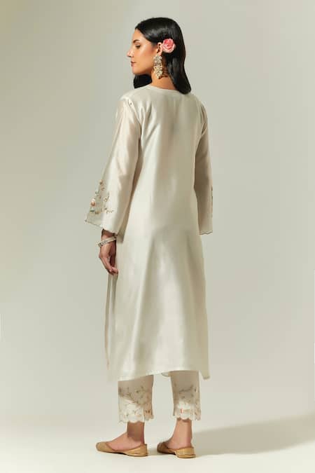 Shop Anantaa By Roohi Off White Silk, Chanderi Embroidery Split V-neck Kurta Pant Set at Aza Fashions Shop_Anantaa By Roohi_Off White Silk, Chanderi Embroidery Split V-neck Kurta Pant Set _at_Aza_Fashions