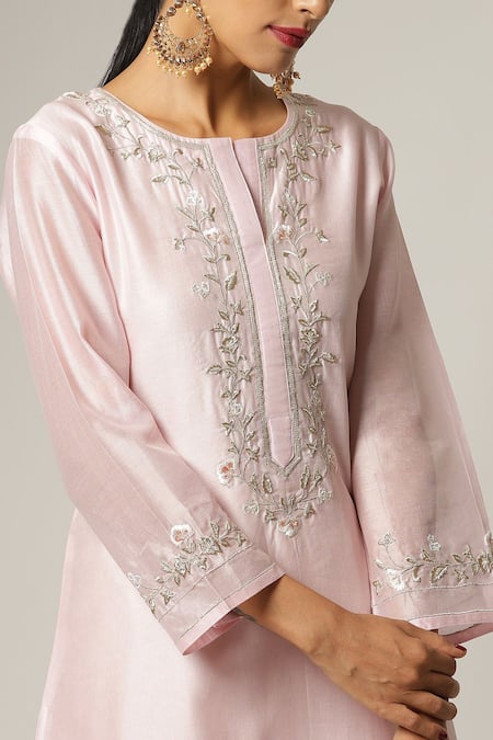 Buy_Anantaa By Roohi_Pink Silk, Chanderi Embroidery Split V-neck Kurta Set _Online_at_Aza_Fashions