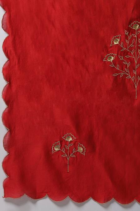 Anantaa By Roohi_Off White Silk, Chanderi Embroidery Split V-neck Notched Kurta Set _at_Aza_Fashions