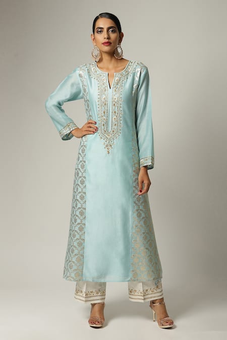 Anantaa By Roohi_Blue Silk, Chanderi Embroidery Split V-neck Notched Kurta Palazzo Set _Online_at_Aza_Fashions
