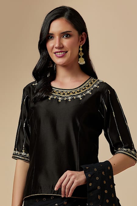 Anantaa By Roohi Black Cotton, Silk, Chanderi Metallic Polka Dot Pattern Saree With Blouse at Aza Fashions Anantaa By Roohi_Black Cotton, Silk, Chanderi Metallic Polka Dot Pattern Saree With Blouse_at_Aza_Fashions