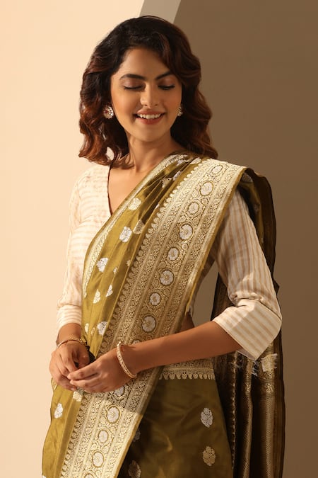 Weaver Story_White Tissue V-neck Striped Print V Blouse _Online_at_Aza_Fashions