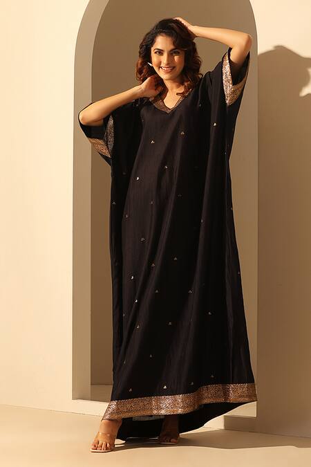 Weaver Story_Black Handloom Cotton Sequins V-neck Embroidered Kaftan _Online_at_Aza_Fashions