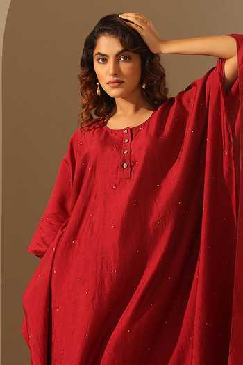 Weaver Story_Maroon Handloom Cotton Sequins Round Neck Embroidered Kaftan _Online_at_Aza_Fashions