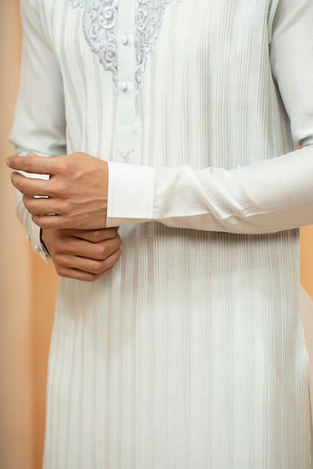 Studio Bagechaa Grey Chanderi Embroidery Placed Blossom Kurta With Pyjama Pant Online at Aza Fashions Studio Bagechaa_Grey Chanderi Embroidery Placed Blossom Kurta With Pyjama Pant _Online_at_Aza_Fashions