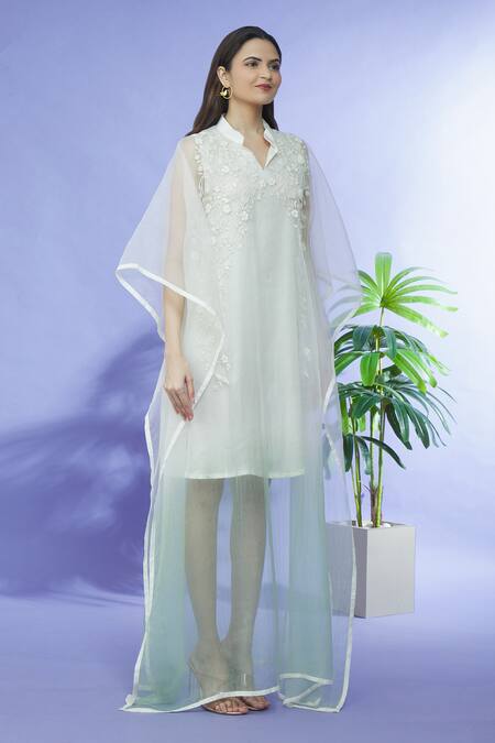 Buy_Shruti Sancheti_White Organza Embroidery Split V-neck Yoke Kaftan _Online_at_Aza_Fashions