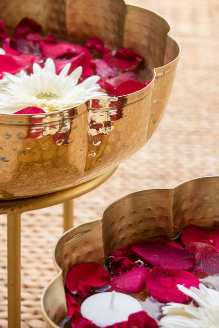 Buy_The Decor Remedy_Gold Brass And Iron Uruli With Stand - Set Of 2_Online_at_Aza_Fashions