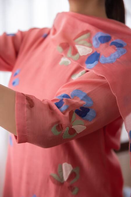 Vaayu_Orange Cotton, Muslin Embroidery Round Neck Floral Applique Kurta Pant Set_at_Aza_Fashions