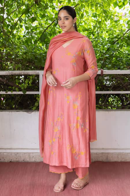 Vaayu_Orange Cotton, Muslin Embroidery V-neck Floral Thread Work Kurta Pant Set_Online_at_Aza_Fashions